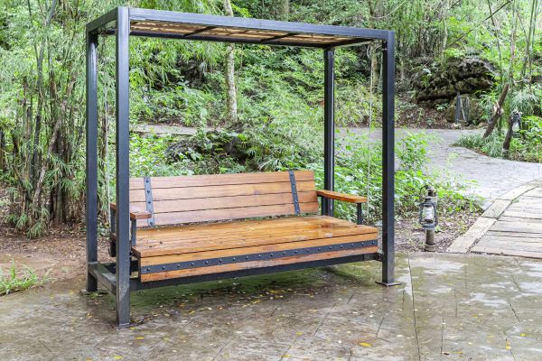 Cost of Arbor Swing Installation in Merritt Island