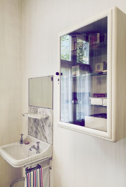Cost of Medicine Cabinet Installation in Merritt Island
